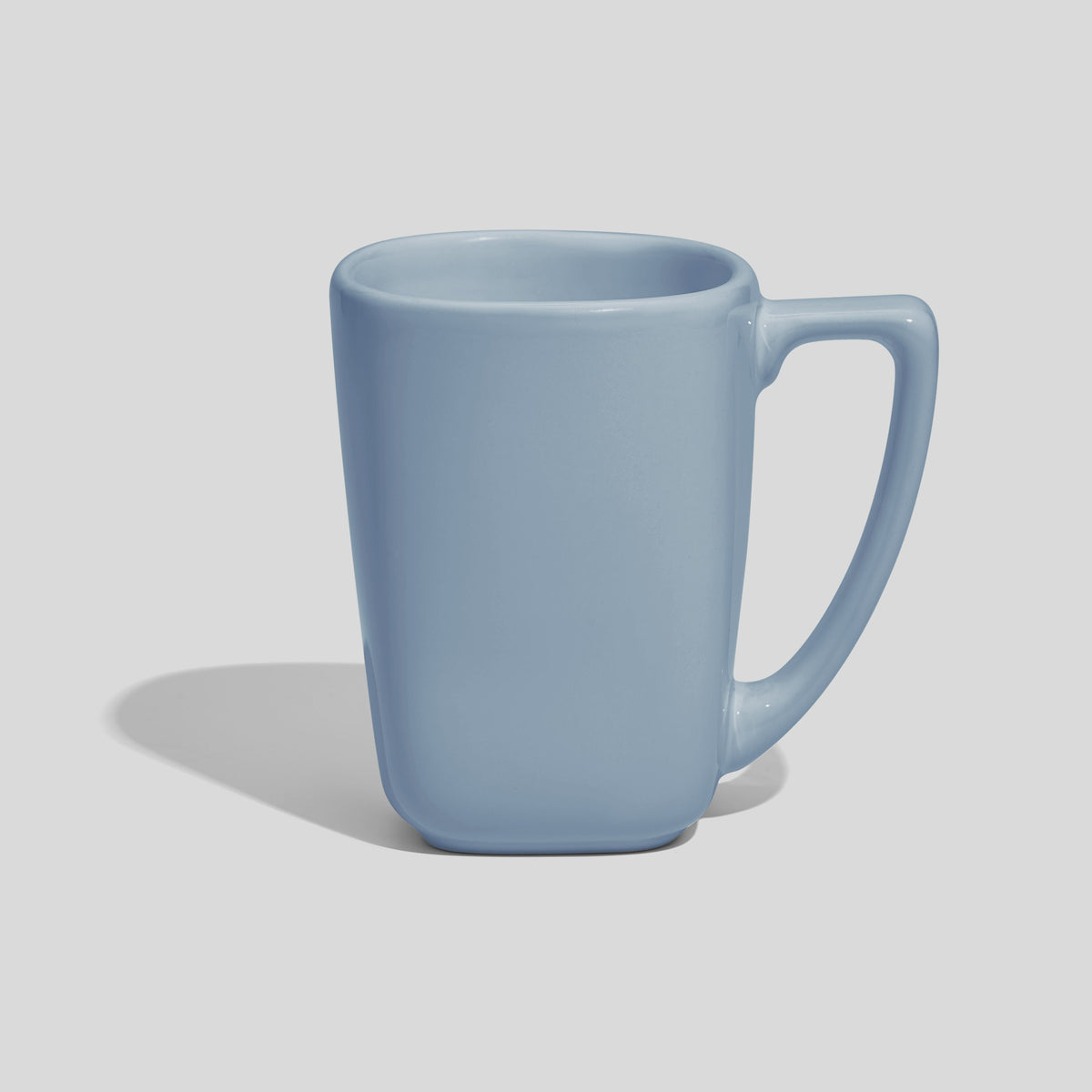 Verjüngte Keramiktasse 240 ml mit Winkelhenkel – Hellblau