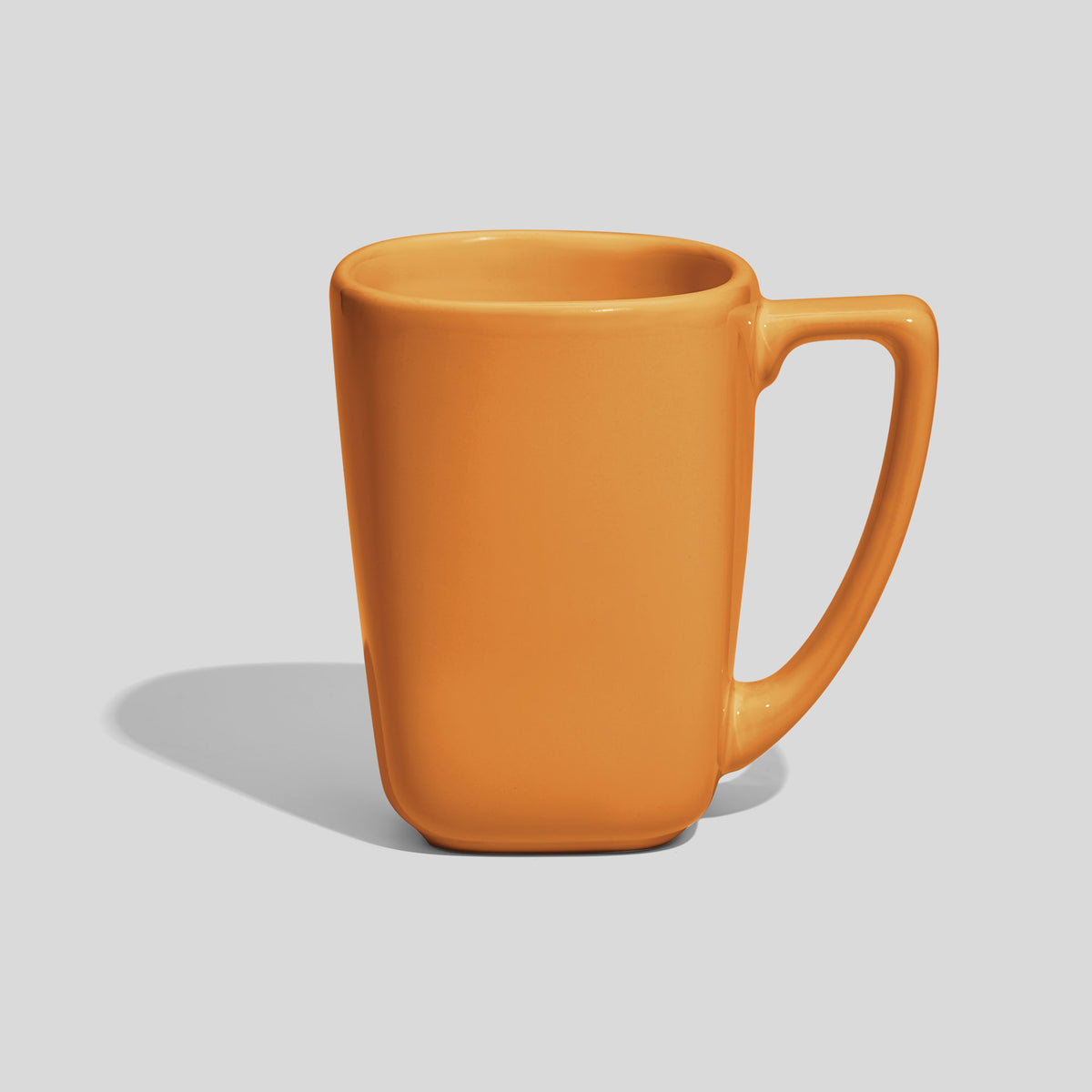 Verjüngte Keramiktasse 240 ml mit Winkelhenkel – Senfgelb