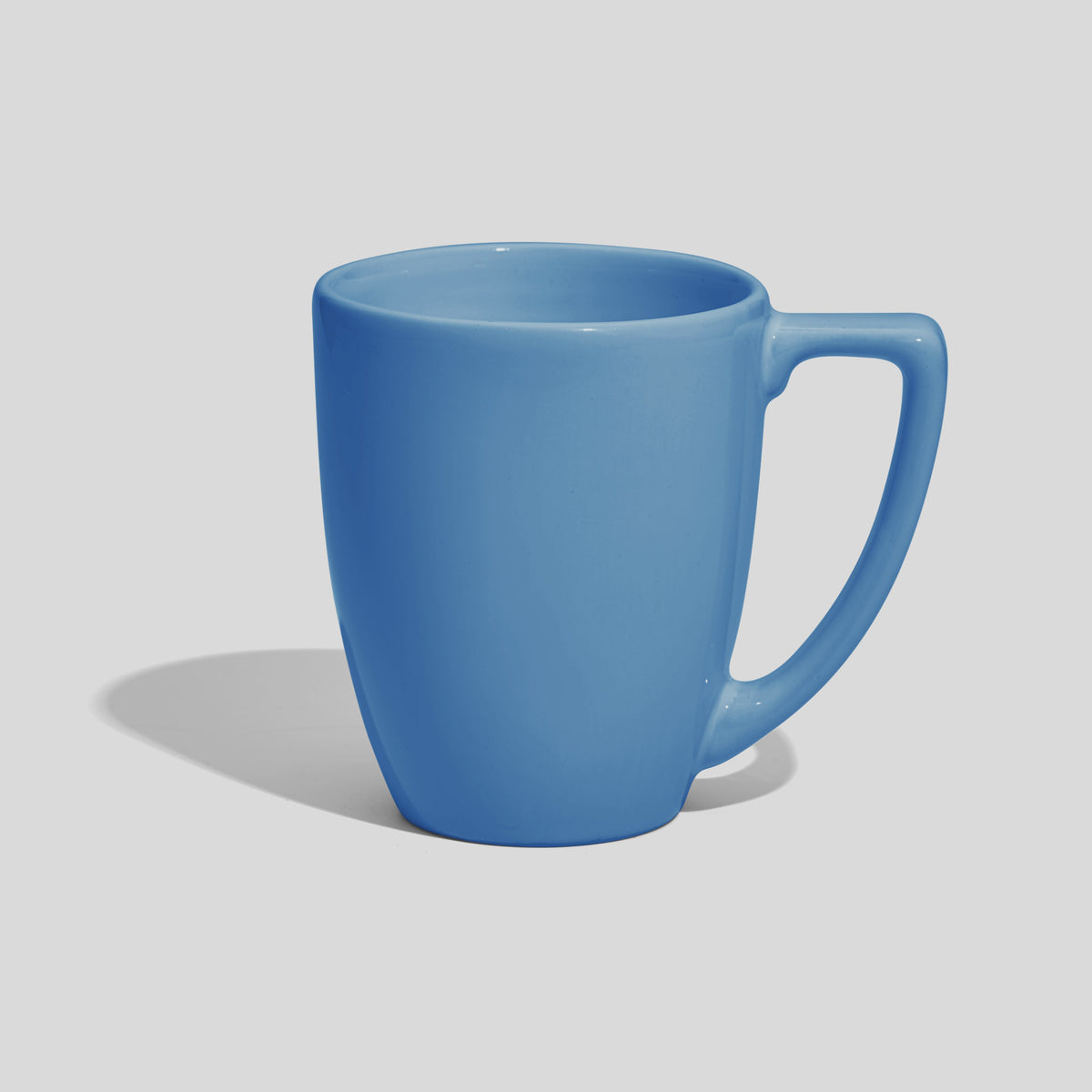 Verjüngte Keramiktasse 250 ml mit Trapezhenkel – Himmelblau
