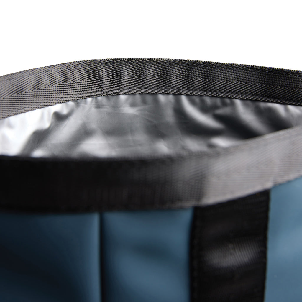 VINGA Baltimore RCS Roll-Top Kühltasche – navy blau