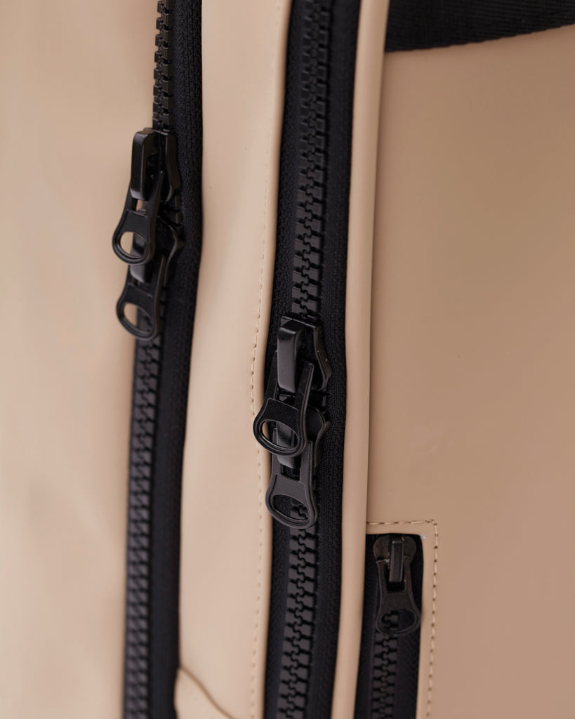 VINGA Baltimore TCS Travel Rucksack – greige