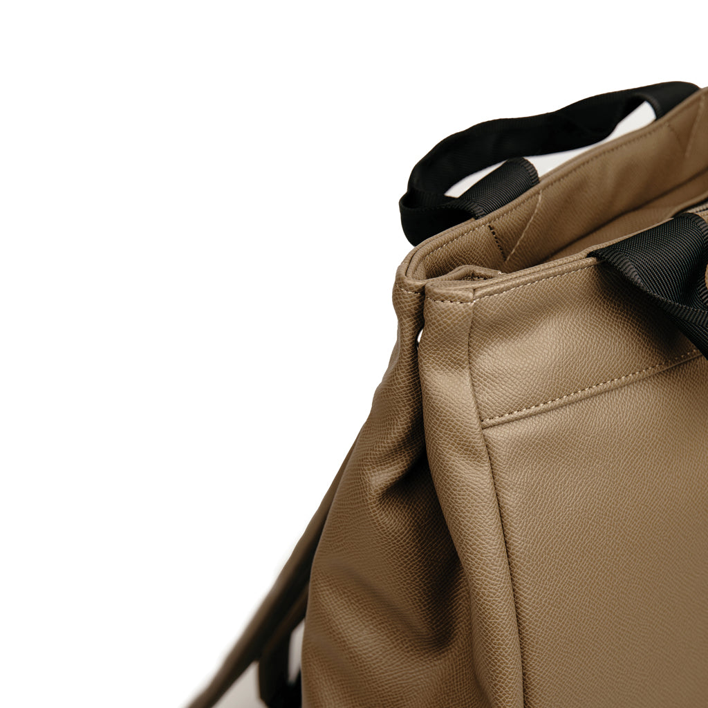 VINGA Bermond Rucksack aus RCS recyceltem PU – braun