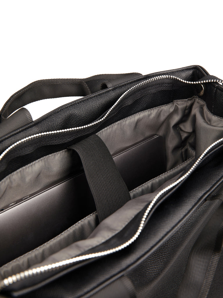 VINGA Bermond Rucksack aus RCS recyceltem PU – schwarz