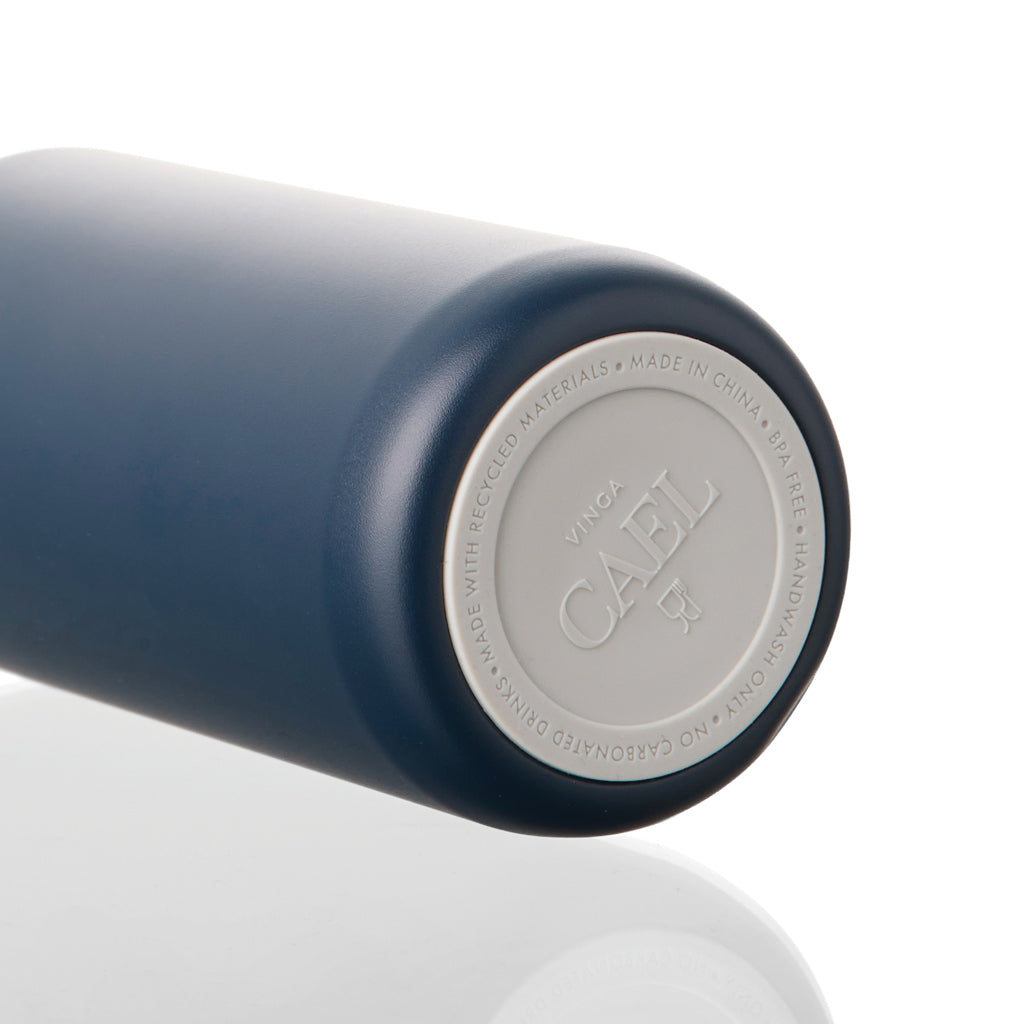 VINGA Cael RCS Stainless-Steel Trinkflasche 600ml – navy blau
