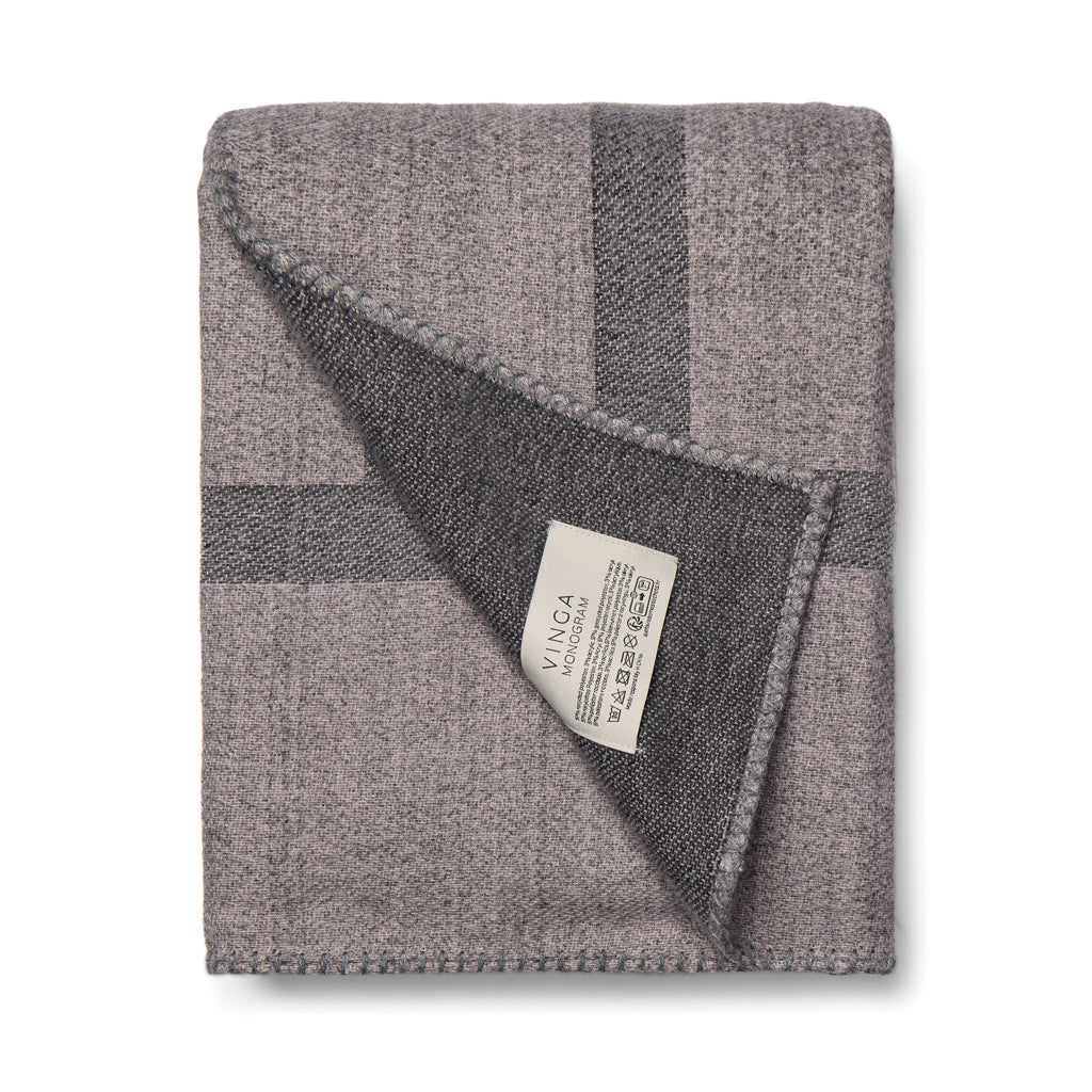 VINGA Monogram GRS Decke – grau