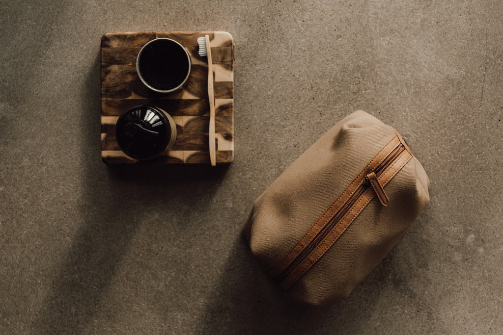 VINGA Sloane Kulturtasche aus RCS recyceltem Polyester