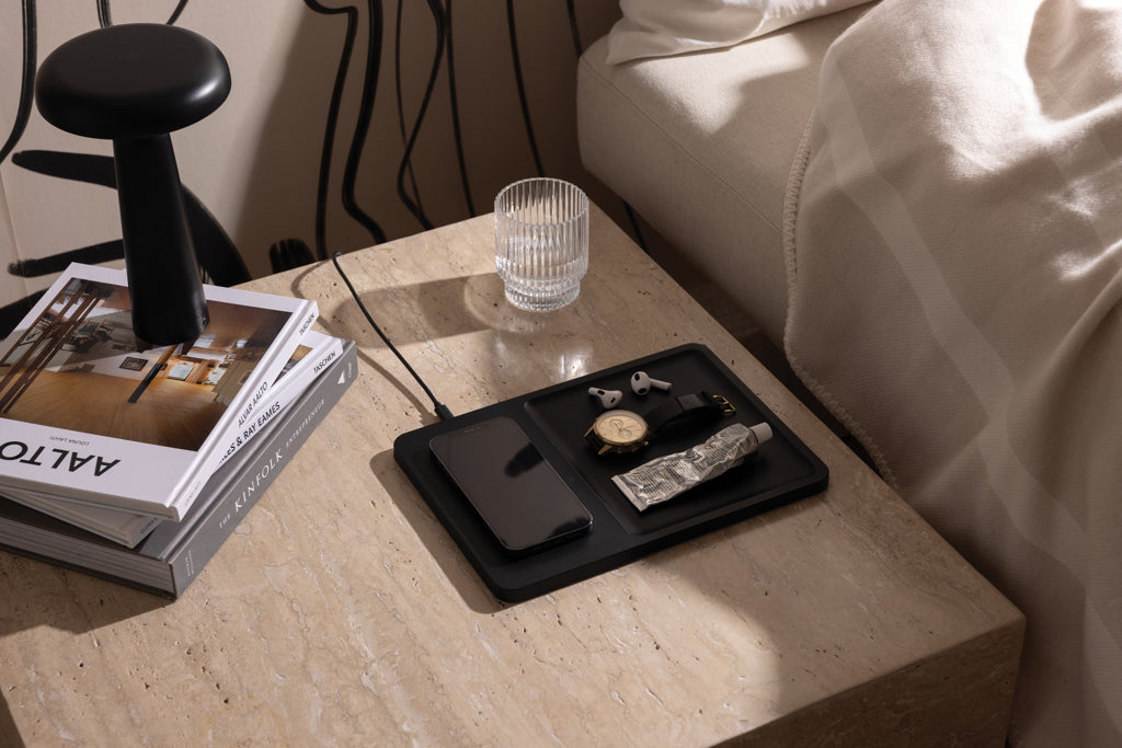 VINGA Timo RCS Desk-Charger und Ablage