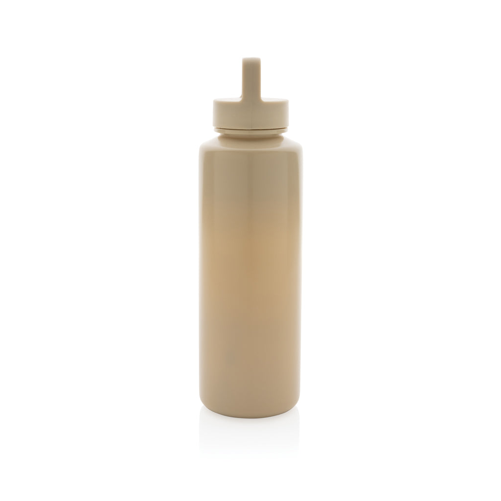 Wasserflasche mit Henkel aus RCS rPP – braun