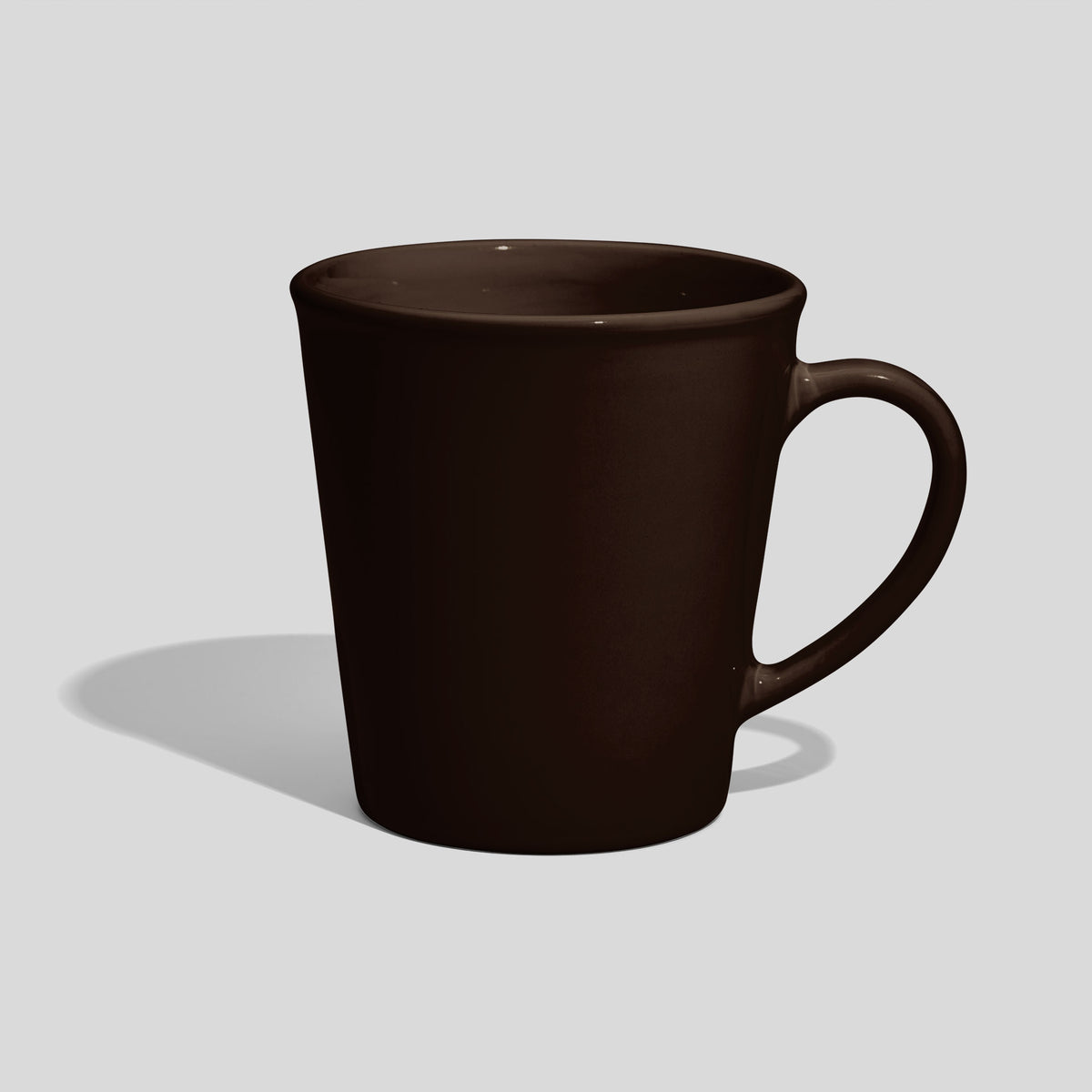 Weit geöffnete Keramiktasse 460 ml mit dünnem Bogenhenkel – Dunkelbraun