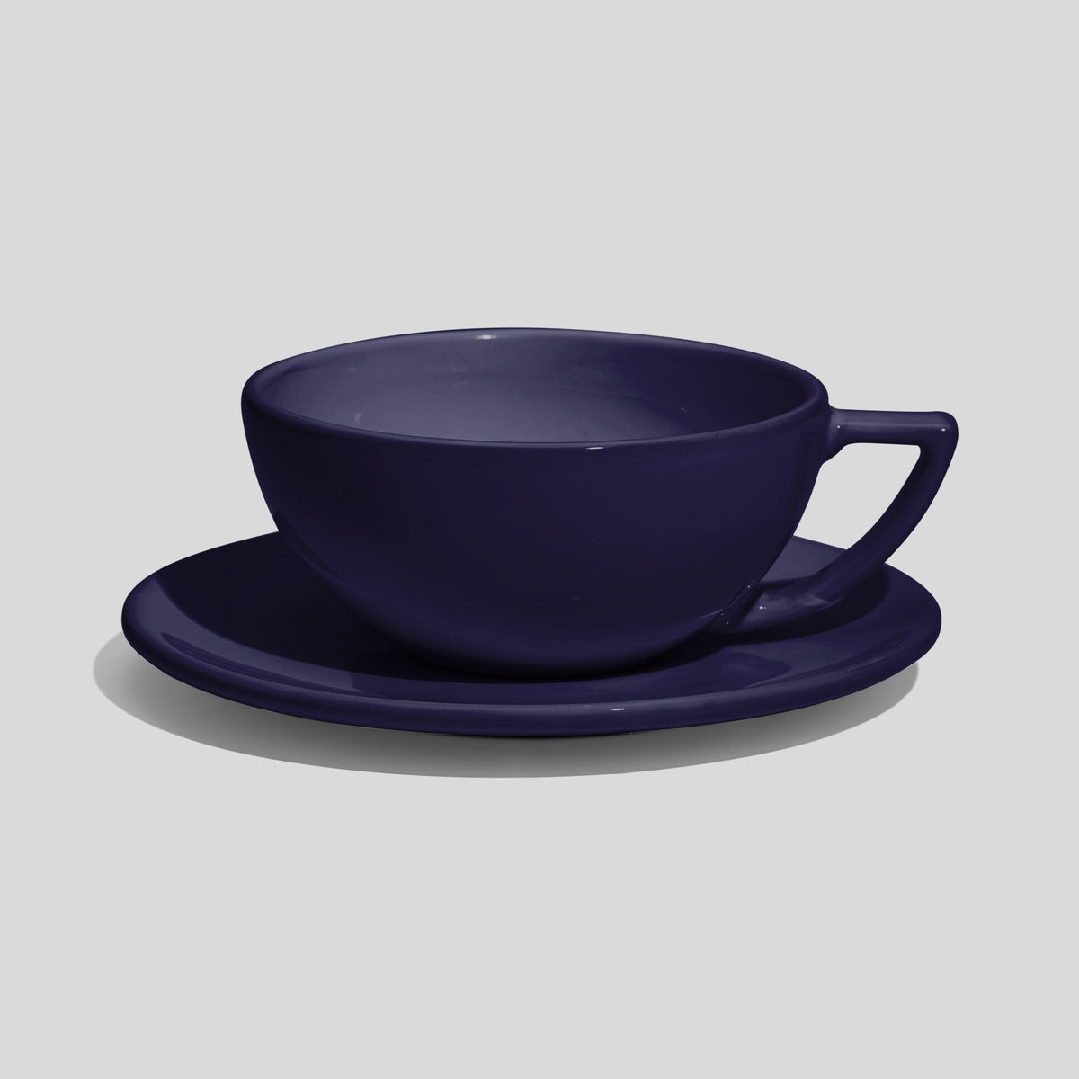 Weite Schalentasse mit Dreiecksgriff und Untertasse 280 ml – Nachtblau