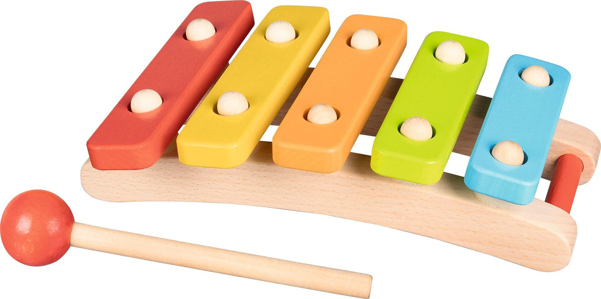 Xylophon mit fünf Tönen und bunten Holzplatten von goki – Ansicht